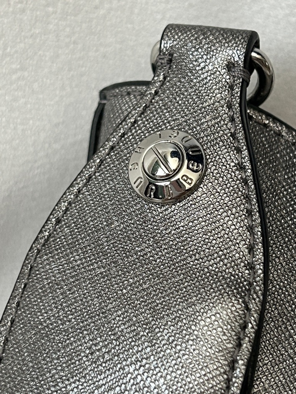 Henri Bendel Silver Gray Inner Pockets Detachable Strap Classic Shoulder Bag 🌺🌺 - Picture 3 of 10